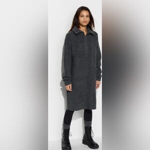 NWT Uniqlo Soufflé Yarn Dress. Charcoal Gray. Size Small.